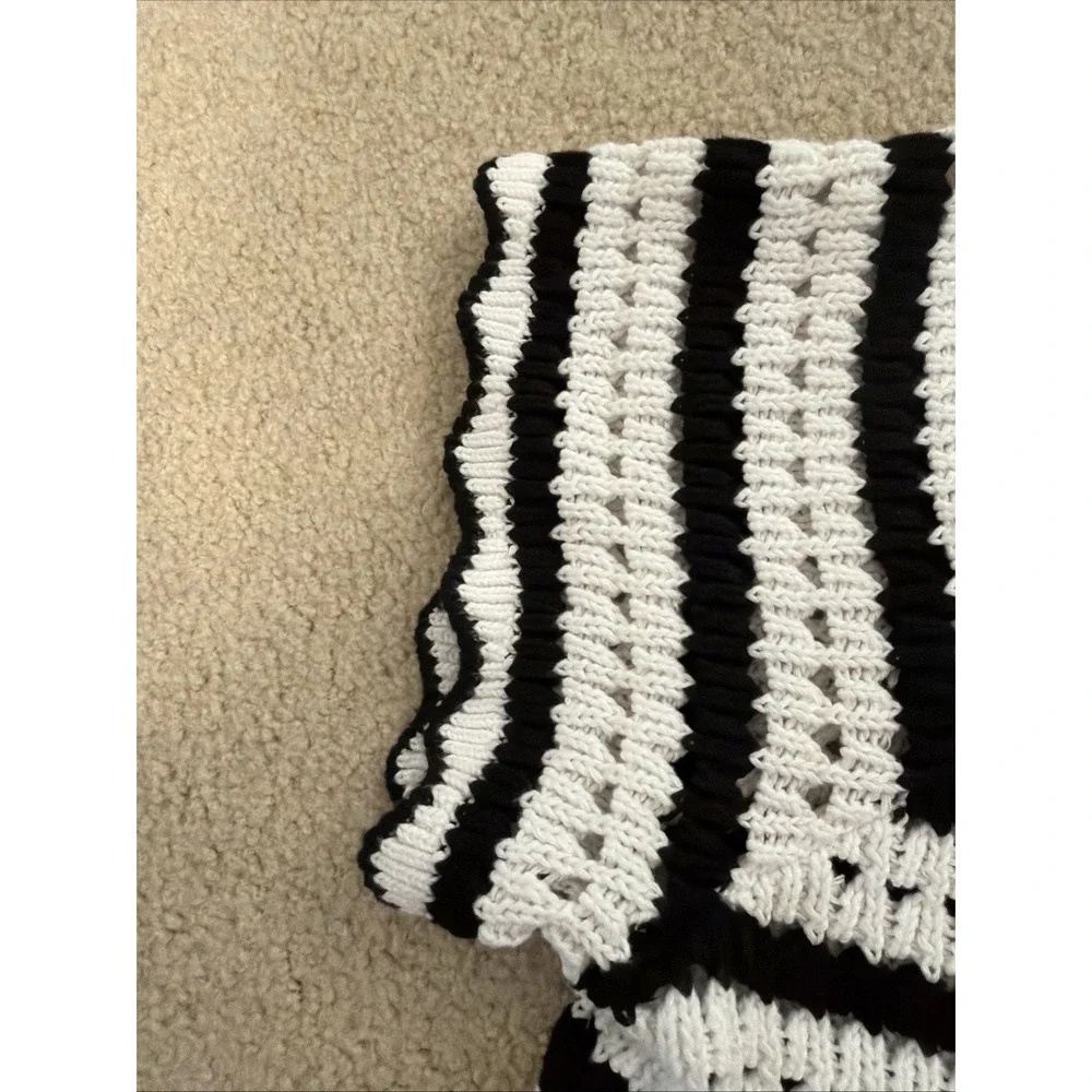 EUC GAP Crochet Striped Top SWEATER Black Milk Stripe Scallop Trim Cotton XL $45 - Picture 4 of 7